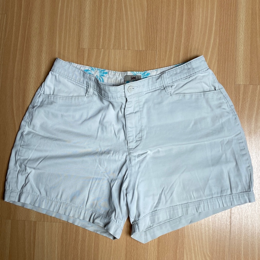 White Lee summer shorts